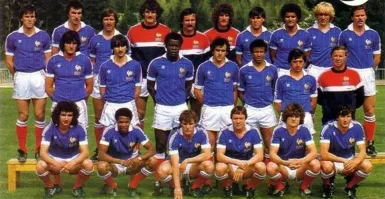 «вопросы всё равно остаются»
Какие нахер вопросы!? Мы четко идем по пути лягушатников!!! На фото сборная Франции 1982 и 2022 годов...Мораль нужна?