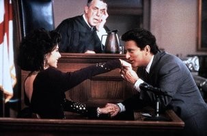 Мой кузен Винни. 1992г
Просто супер! Оскар за лучшую женскую роль 2 плана Мариса Томеи. Вроде не ошибаюсь... Она просто душка!