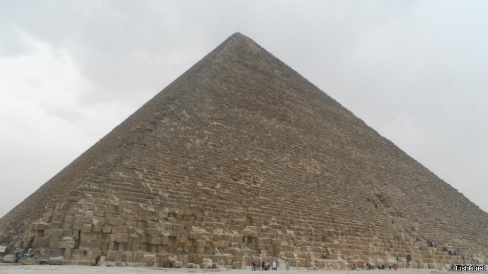Особенно весело в кадре смотрелись пирамиды и храм Карнак :) Я был и там и там, расстояние между ними...ну можете на карте посмотреть :)
