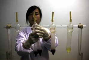 Испытатели презервативов - это люди, которые тестируют продукцию в течении 6-12 месяцев, а после выдают свое заключение по поводу их прочности, удобства и других качеств