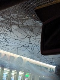 Обычный сбой в матрице)) Вот у меня вчера на лобовом стекле мороз узоры по линейке начертил.....................