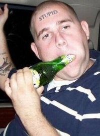 А кто то себя идиотом сразу признаёт... Зато честно.