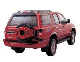 На главном фото вообще не он.