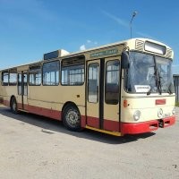 сам юморист ездит исключительно на Мерседесе