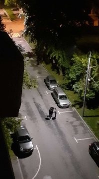 Я историю вкратце рассказал. Машина была лада-ларгус. Этот чел. живет с родителями. Живут бедно. Машину постоянно видел-когда с дачи ее выгружали-картошка и прочий подножный корм. чувак рос тихим и забитым, потом попал в плохую компанию, и с тех пор его машина стала местом ночных тусовок. Вот, кстати фото в телефоне нашлось.