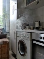 23. "Из нашей машинки идёт дым. Не знаю, что с ней делать"



Не выключай! Дай ей самой всё закончить!