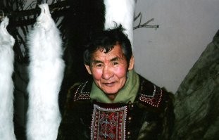 вот, кто мог бы рассказать о жизни в тундре за полярным кругом, но увы...