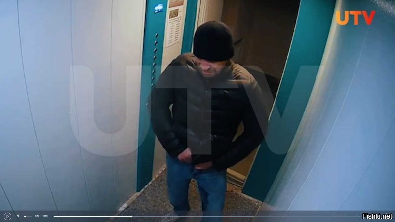 В лифте не нассал! В подъезде похоже тоже.