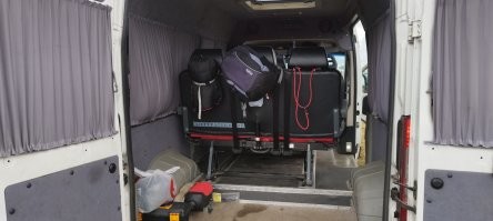 Неее, мой не "изначально". Нижегородская переделка под Заказ предыдущего владельца. Мной доработан !догреватель Вебастно до полноценного предпускового отопителя. И устанавливал китайский сухой фен, который заявлен, как 5-тиВаттный, но чё-то мне так не думается )) Если мороз ниже -15*С, придётся лезть в спальный мешок,.. бывало уже )