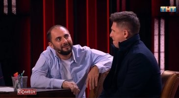 "Женщина пришла в бордель и потребовала вернуть потраченные её мужем деньги"
Тем временем менеджер отеля мужу: