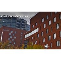 Москва Новоданиловская набережная д.10
Когда я первый раз это увидел, подумал что это у меня глюки. Но на самом деле, это такой кривой дизайн.