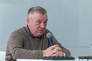 Я бы не хотел , чтобы в школу к моим детям приходил такой жирный забулдыга с пистолетом и чему-то их учил. Это не  Гурулев часом? Или они все похожи?