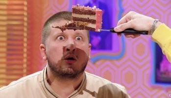 Турчанка  создаёт десерты, которые похожи на что угодно, но не на торт