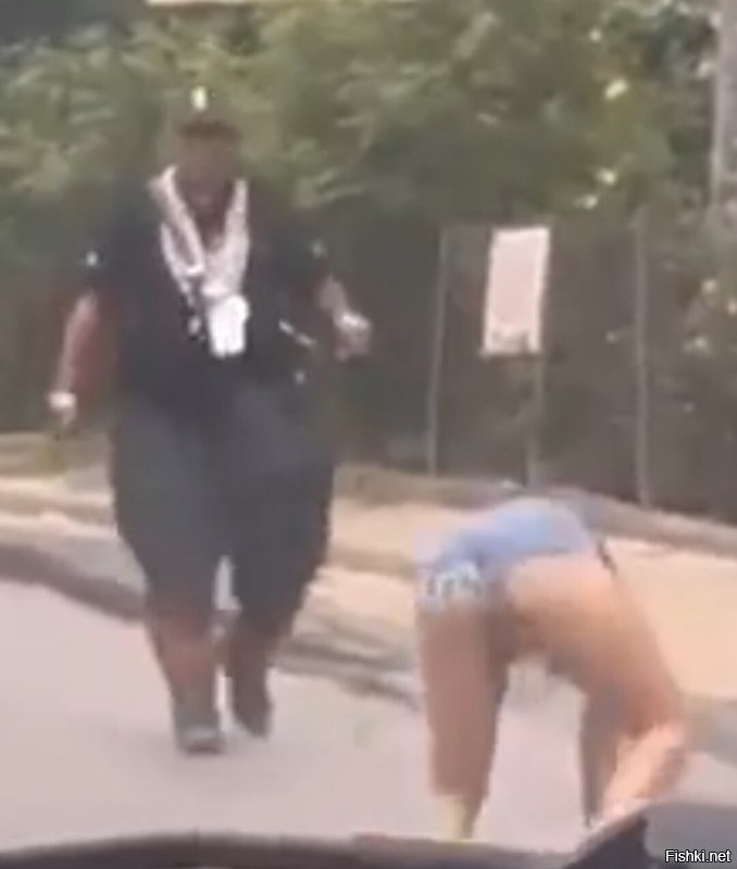 А я то думал, чего это так машина на неровностях раскачивалась...