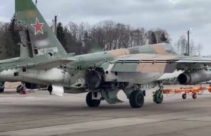 Наш лётчик на СУ-25, после попадания ракеты, долетел до аэродрома и смог приземлиться. А там после птички утилизация