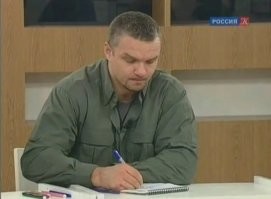 Какой долбо... выпускает их в такую погоду? "Яндекс"?
Запишем...