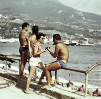 О, Ялта! (где-то в районе гостиницы "Ореанда").