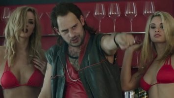 .
Так вот ты какой был - молодой Руди, из фильма Убей Своих Друзей!? =)

...Отшлёпай ласково мой зад... 

.