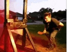 Даже гильотина как бы говорит - нехрен фигнёй заниматься!