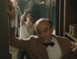Не ищите здесь смысл. Здесь в основном маразм