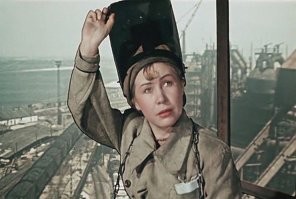 Не ищите здесь смысл. Здесь в основном маразм
