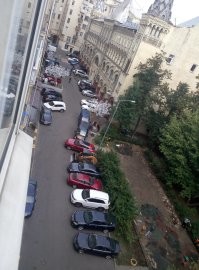 Да ладно тебе на понт брать.  Если хочешь подробнее про квартиру узнать - спроси.  Сын снимал двухкомнатную квартиру вдвоем с другом. С каждого по 25,итого - 50 тыс. плюс коммуналка. Квартира практически без ремонта,но практически в центре, адрес Тверская 6. Многие говорили, что крупно повезло. Могу даже скинуть фото внутри и вид из окна(во двор). 
 Заодно - фото из моего родного г. Катайска.