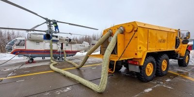 Какой нафиг курятник, перекреститесь, это Горыныч - Аэродромный снегоочиститель ВВП КРАЗ с реактивным двигателем, там на выходе больше 600 градусов.
Курятник вы могли греть УМП-350 на базе ЗиЛ-131.