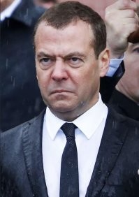 Блогер потратил 175 тыс. долларов на "самую болезненную" операцию по удлинению ног