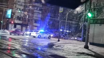 Проспект Шолохова, один из наиболее оживленных.