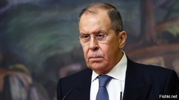 Лавров: США включили новую мантру про Путина



Вашингтон с провалом контрнаступления киевского режима включил новую мантру: не дать российскому лидеру Владимиру Путину одержать победу на Украине, чтобы не был завоеван блок НАТО. Такое заявление сделал министр иностранных дел России Сергей Лавров.

После безуспешных наступательных действий в Штатах перестали говорить о стратегическом поражении ВС РФ на фронте и включили другу мантру: "не дать Путину победить на Украине, а то потом все НАТО завоюют и тогда Америке не отсидеться", отметил министр во время "правительственного часа" в Совфеде.
 


Запугивают Штаты трусливых европейцев угрозой Темнейшего дойти до Лиссабона после Украины...