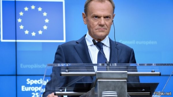 Дональд Туск официально стал премьер-министром Польши



Варшава, 13 декабря 2023, 11:48 - Дональд Туск официально стал премьер-министром Польши   он был приведен к присяге президентом Анджеем Дудой. Об этом сообщает »Польское агентство печати».

Торжественная церемония присяги проходит в президентском дворце в Варшаве.

Вслед за Туском присягу также должны принять члены вновь сформированного правительства.

Туск пообещал твердо отстаивать интересы своей страны в отношениях с Украиной. Он добавил, что правительство будет твердо защищать польские интересы в отношениях со всеми соседями.

До этого польский сейм проголосовал за доверие правительству Дональда Туска.

За вынесение вотума доверия выступили все оппозиционные фракции сейма, которые на прошедших выборах получили большинство   «Гражданская коалиция», «Третий путь» и «Левые».



Ничего хорошего не сулит Украине приведение к присяге нового премьер-министра Польши Дональда Туска. А для России - одинхер, одного русофоба сменил другой.