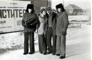 Мдяя.. Помню, <span style='color:gray'>[мат]</span> с такими. Считали себя крутизной. По факту - за базар не ответили..