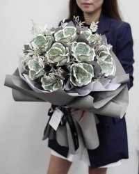Не ищите здесь смысл. Здесь в основном маразм