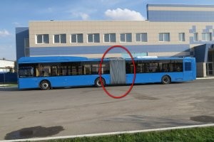 Случайно не такую конструкцию имеете ввиду? Там тоже на этом стыке люди стоят.