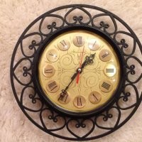 Вот такие у родителей висели лет так... Не знаю сколько, 25 точно.