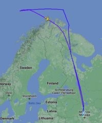Вот картинка полёта самолёта Boeing 777-300(ER) с регистрационным кодом RA-73847. Прочитав статью возникает больше вопросов, чем ответов. Видно явно, что маршрут проходил по гористым территориям скандинавии и там в разумном радиусе банально нет подходящего аэропорта для принятия 777-го, который является довольно огромной махиной. И почему пилот не запросил разрешения на посадку в Мурманске?