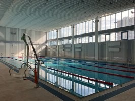 Во дворе построили школу  бассейн 5 дорожек. Школьный стадион с приличной зеленой травой между ворот + дорожки для бега с покрытием +полоса препятствий. Нам о таком даже мечтать не приходилось.