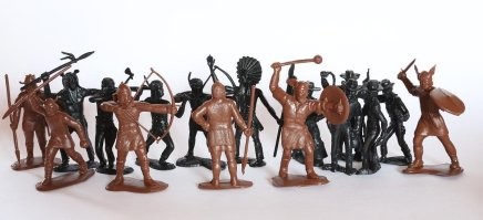 Скоро будут индейцев, ковбойцев и викингов отбирать. Приставы в детстве не наигрались.