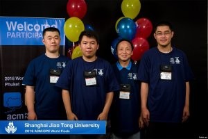 Сборные США, Канады, Китая и России, на олимпиадах по программированию\математике. (года разные). 

Сильно на глаза давит, сборная белых ворон, не быть этой стране великой Европейскою державою.

Ну и на последок, убраны флаги и подпись к последней фото, 21год, сборная по математике- угадайте страну. Подсказка- НЕ Россия.