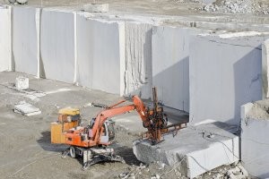 В любой непонятной ситуации говори, что это природа: эрозия, выветривание, растрескивание.