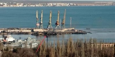 "Повреждения получил большой десантный корабль "Новочеркасск" - сообщают РИА Новости"
Больше похоже на "полностью уничтожен"