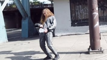 Не я первый это подметил, но повторю: им бы лучше с этим "зомби-вирусом" бороться.