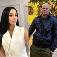 Чернота на этот раз скорее всего мимо. 
Сотрудники правоохранительных органов выяснили, что вечером 23 декабря 42-летний житель Стерлитамакского района проник в квартиру бывшей жены, где находился 16-летний сын женщины. "Мужчина надел на руки подростка наручники и стал ждать, когда вернётся его мать. Когда женщина зашла в дом, он нанёс ей телесные повреждения. В это время подросток в наручниках смог сбежать и добраться до дома, где проживали знакомые. Оттуда поступил звонок в полицию о совершённом преступлении. Прибывший полицейский обнаружили в квартире тело женщины с ножевыми ранениями", - говорится в релизе пресс-службы. Мужчина был задержан. Следственные органы возбудили в его отношении уголовное дело об убийстве.