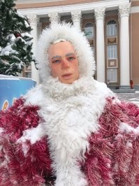 В Приморье поставили Деда Мороза и снегурочку, которые напугали местных жителей