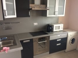 Прикольно, взял бы все) Тоже люблю искать прикольные БУ вещи...вот эту кухню для квартиры под сдачу взял за 15 тыс руб, с плитой, вытяжкой и раковиной)