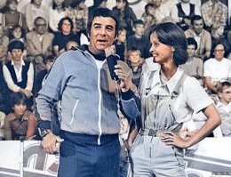 Делай с нами, делай как мы, делай лучше нас. И ведущий Ади. Было, помню.