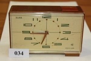 Вот такая модель была. Только корпус из чёрного пластика.