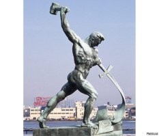 Мечты не сбываются, всё лучшее люди превращают в оружие.