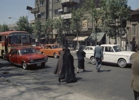 Уж чего-чего, а паранджи в шахском Иране было с избытком.
А вот с умеющими читать и писать - не очень хорошо было почему-то там.

А насчет ориентации - так ты, получается, против "инклюзивности", "гендеров" и т.п. Свободы выступаешь, что ли? Раз различия между ориентациями проводить пытаешься, да еще с ранжированием.


Очень странно для защитника "демократических ценностей". Уж не настучать ли на тебя?