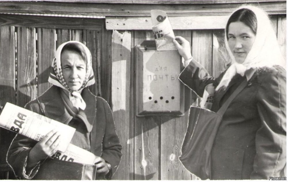 Журнал, это журнал, а люди фотографировались и фотокорреспонденты газет часто использовали такую локацию.
Сейчас, это исключительно рекламное фото.